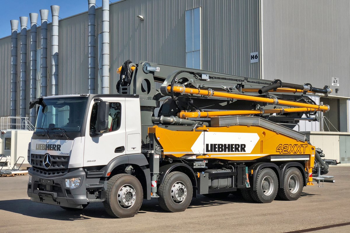 Autočerpadlo Liebherr 42 M5 XXT